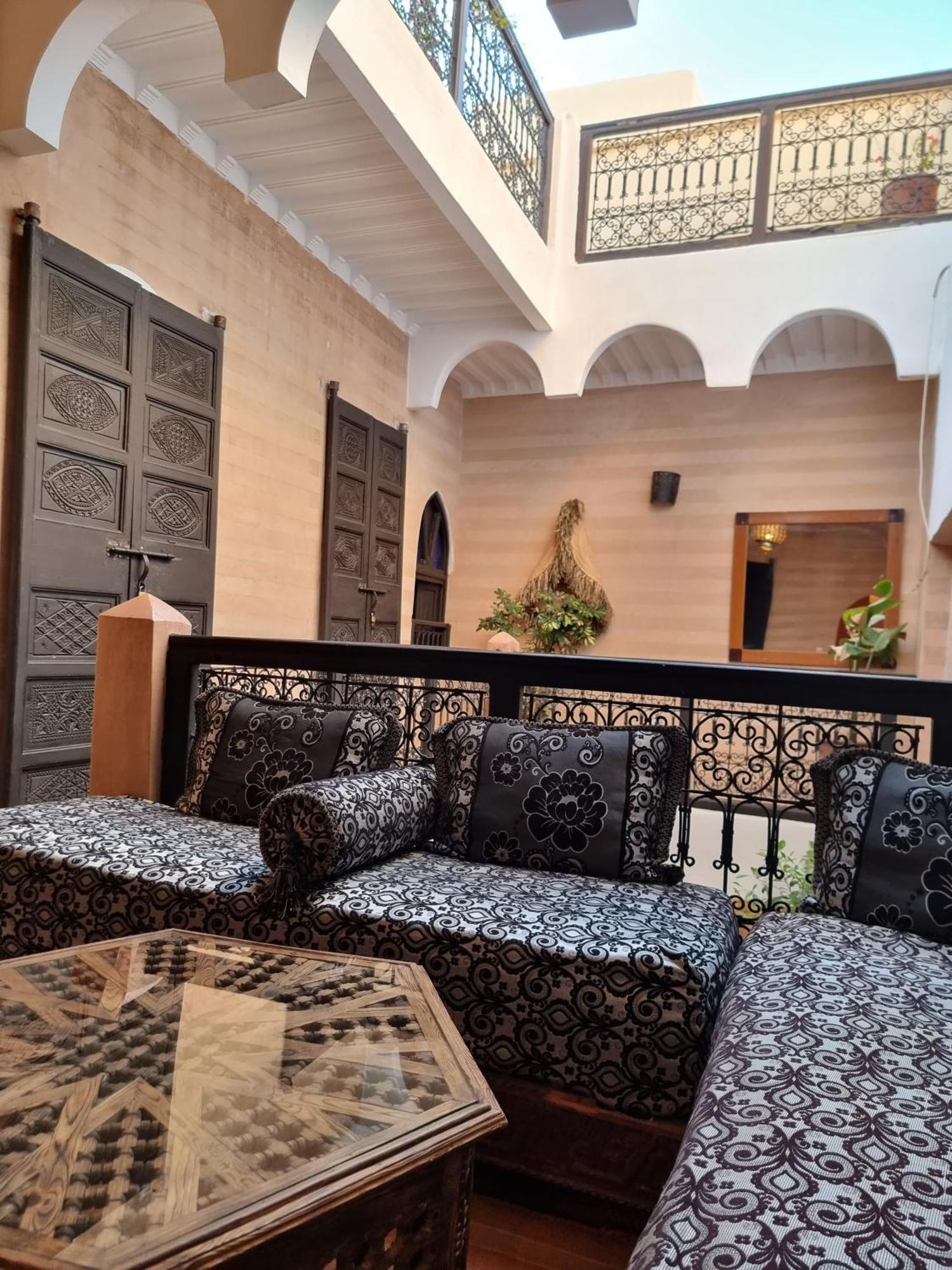 Riad Black Doors Marrakesh Bagian luar foto