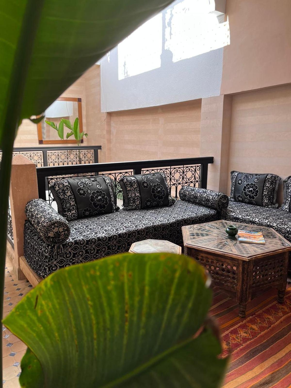 Riad Black Doors Marrakesh Bagian luar foto